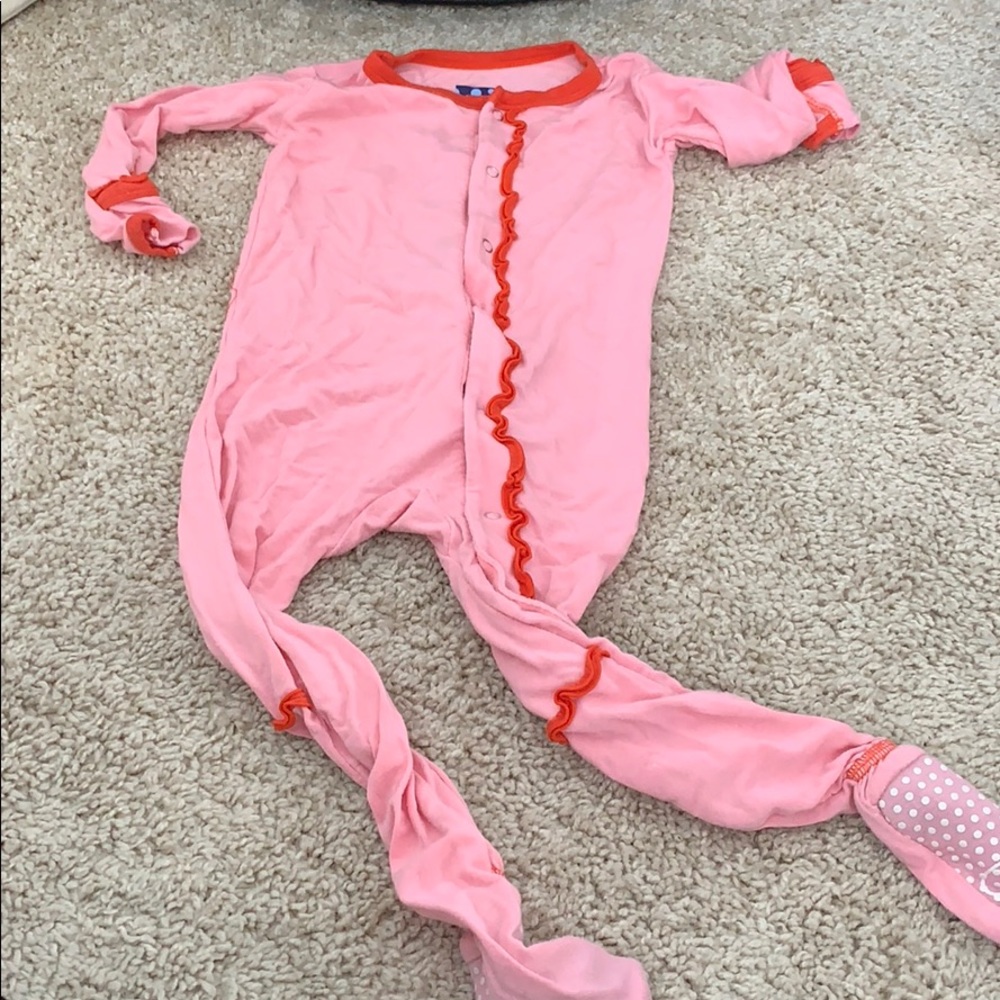 Pink KicKee pants buttoned footer 12-18m